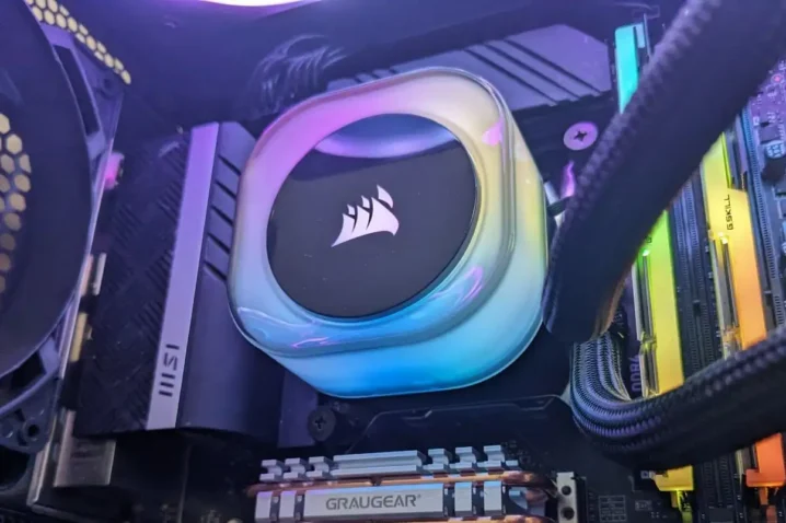 Corsair iCUE Link H150i Elite LCD Suffers Firmware Glitch